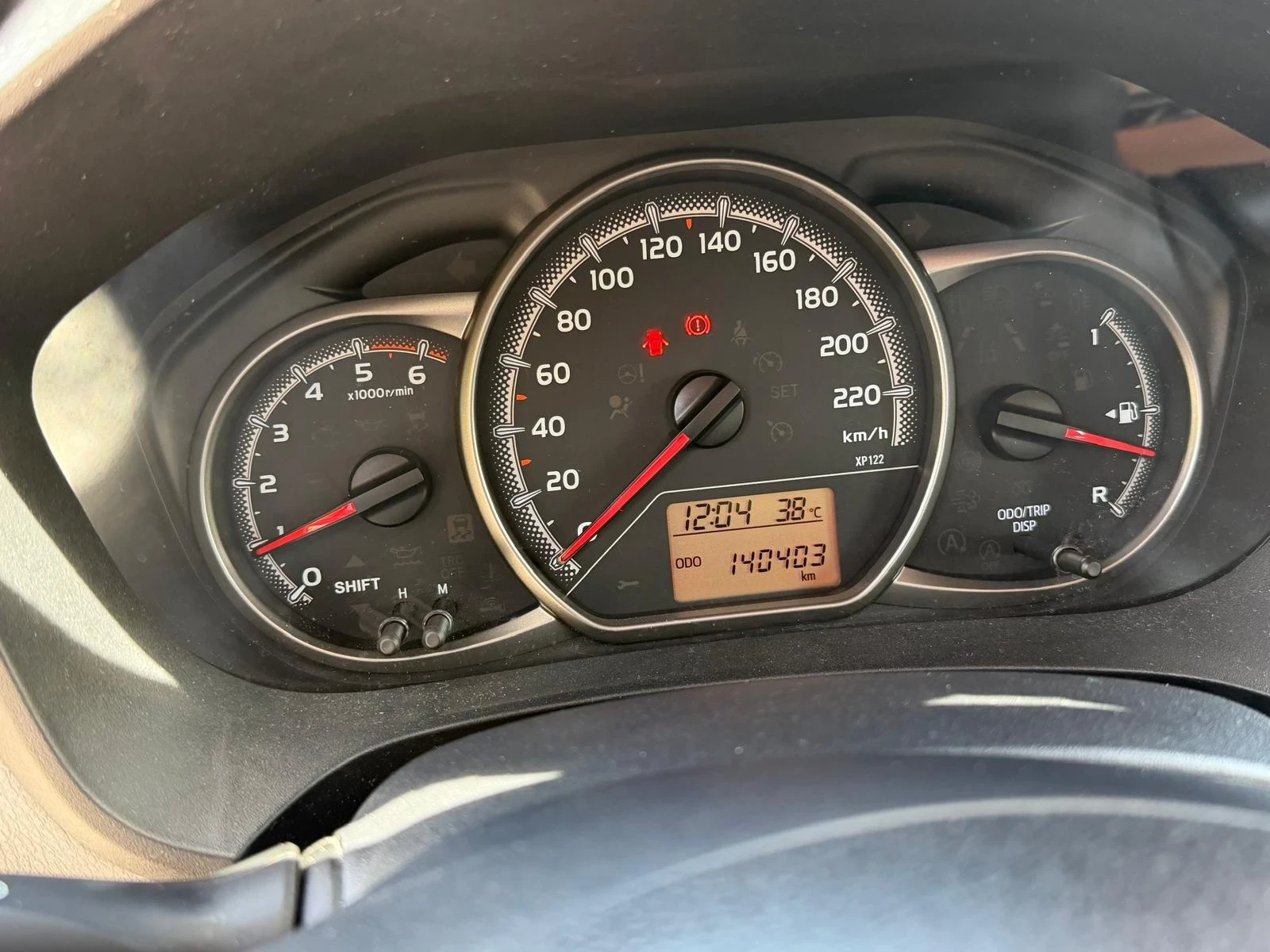 Toyota Yaris 1.4d 140x.km Euro6 FACE LIFT , снимка 5 - Автомобили и джипове - 55280296