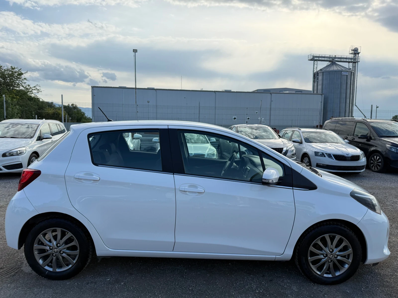 Toyota Yaris 1.4d 140x.km Euro6 FACE LIFT  | Mobile.bg � ����������� 6