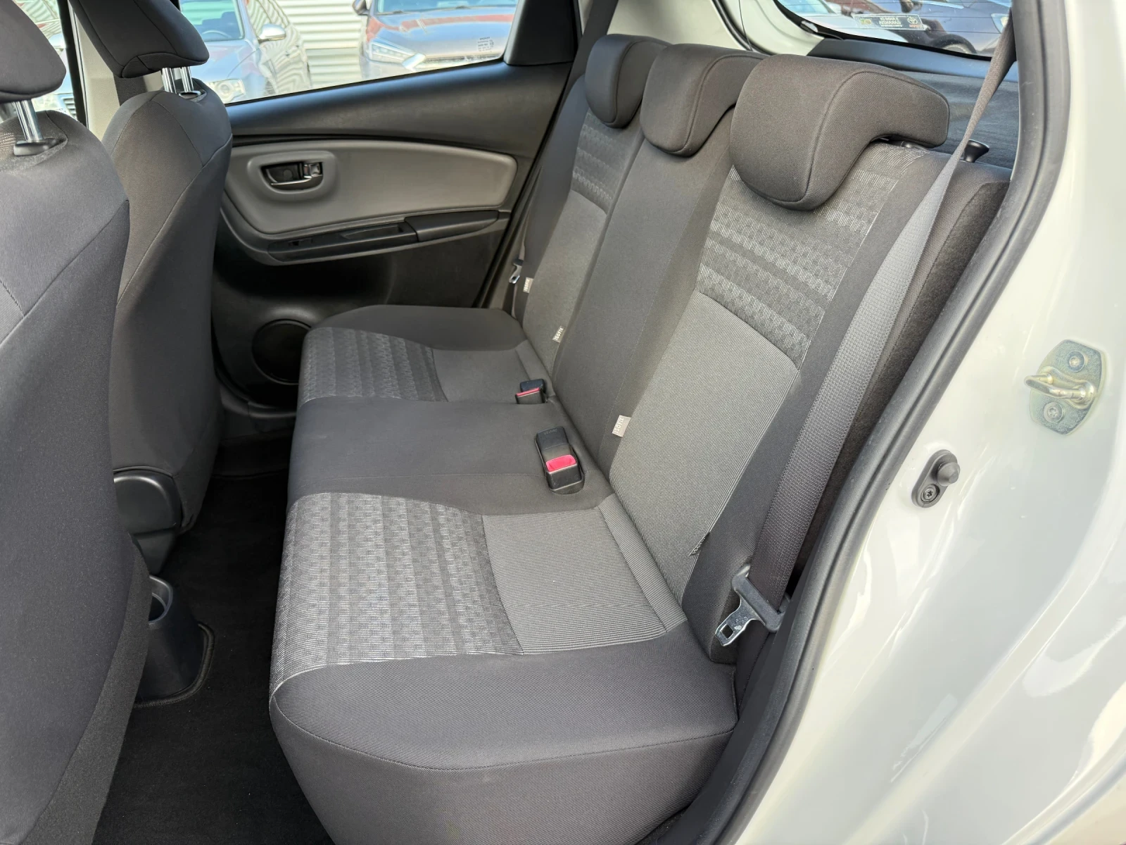 Toyota Yaris 1.4d 140x.km Euro6 FACE LIFT  | Mobile.bg � ����������� 11