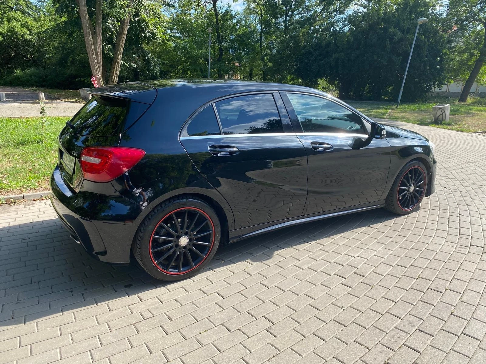 Mercedes-Benz A 180 AMG, снимка 3 - Автомобили и джипове - 55454601