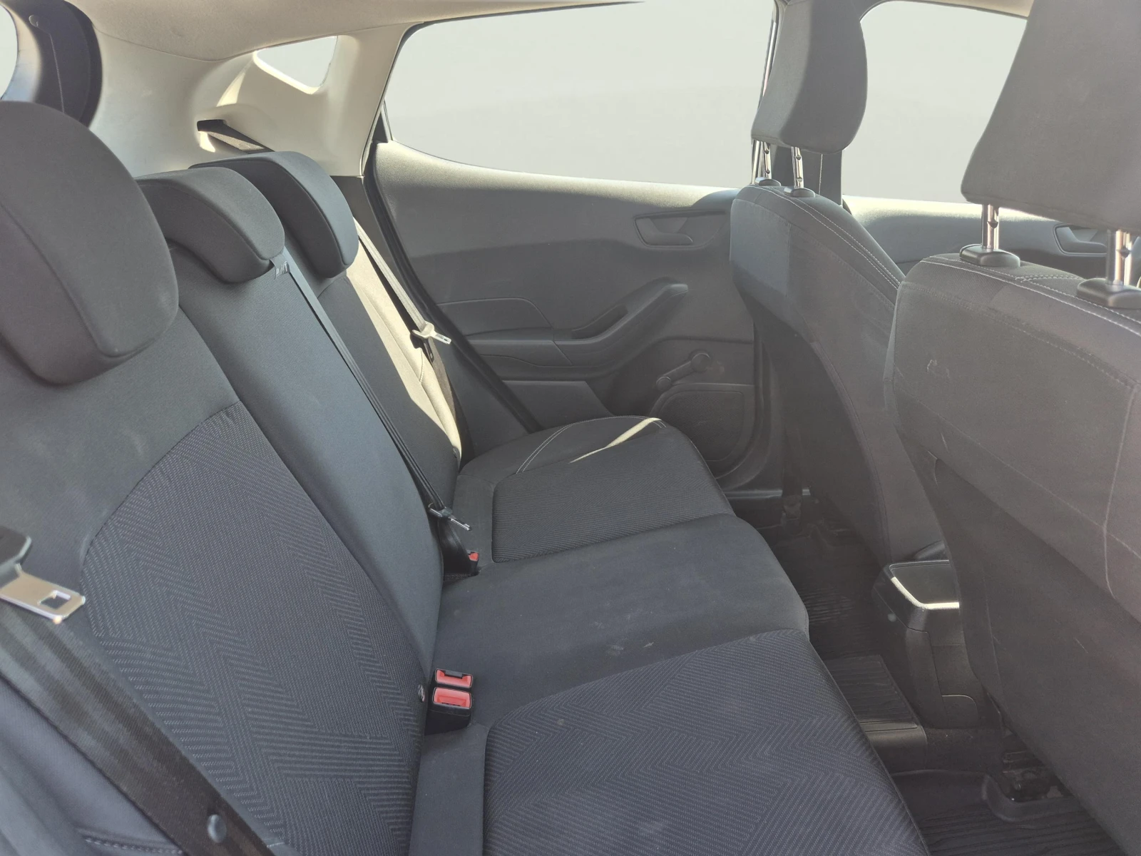 Ford Fiesta 1.1 Duratec, снимка 9 - Автомобили и джипове - 55579719