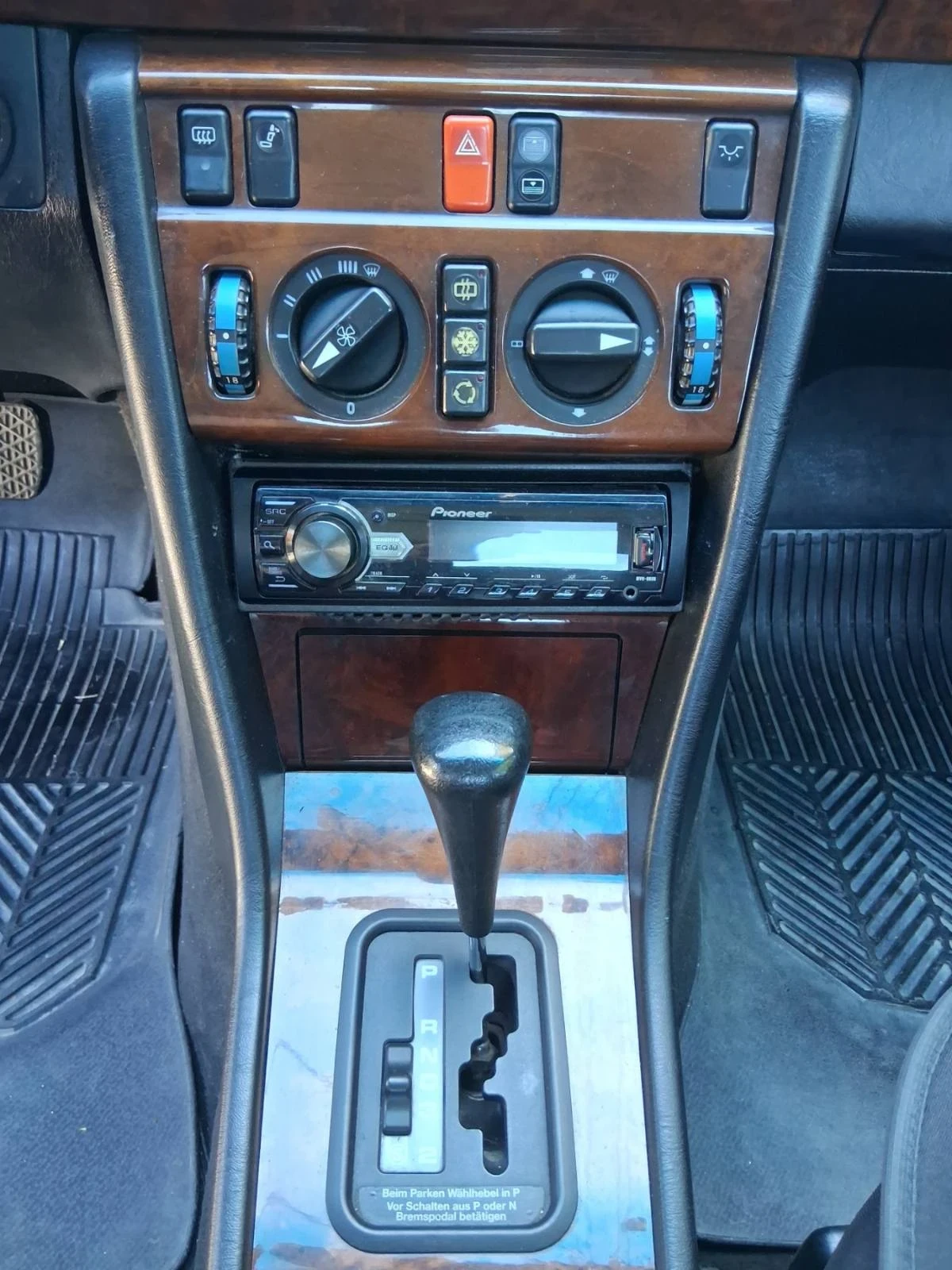 Mercedes-Benz 124 300 E, снимка 6 - Автомобили и джипове - 55597382