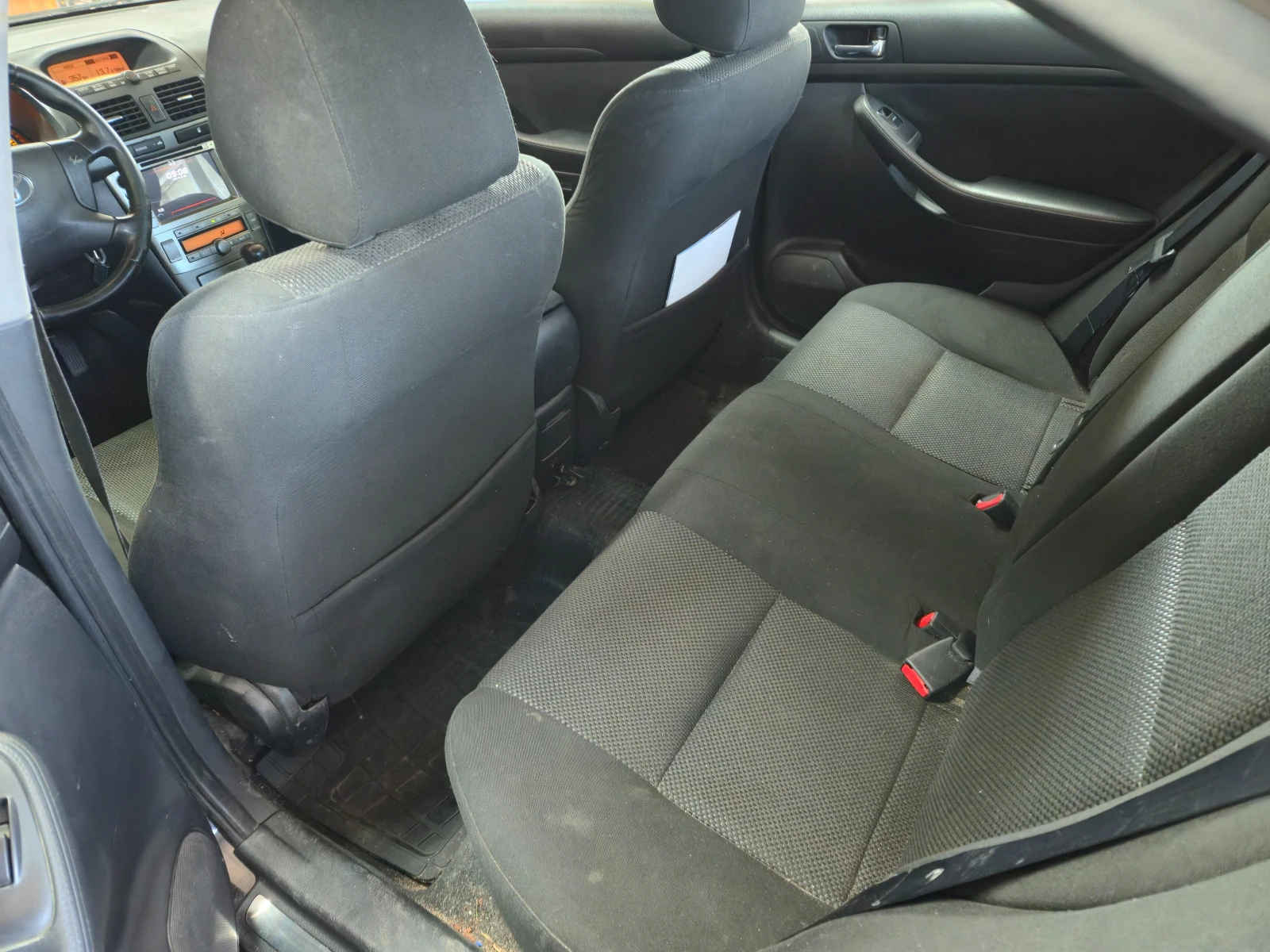 Toyota Avensis, снимка 7 - Автомобили и джипове - 56252341