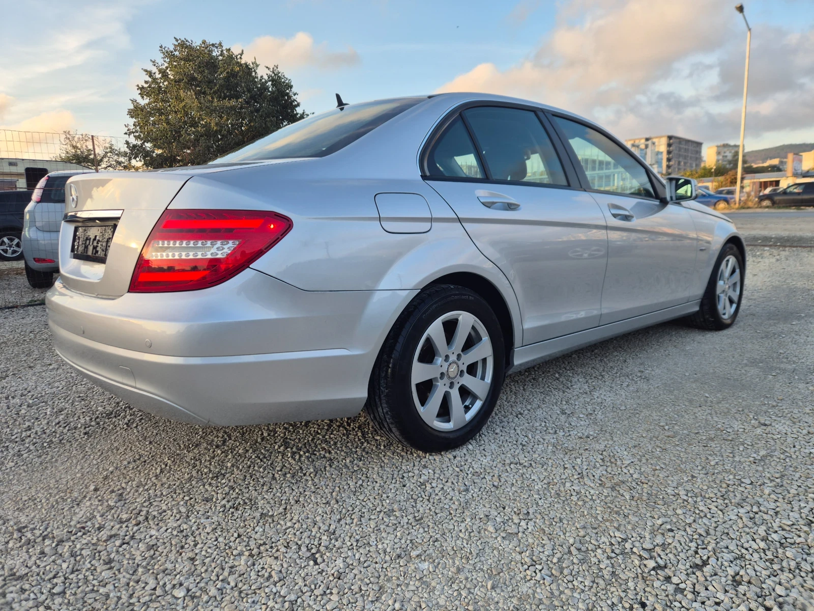 Mercedes-Benz C 200 2.2cdi Elegans, снимка 4 - Автомобили и джипове - 56604126