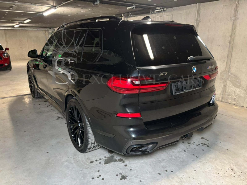BMW X7  M50i* M-SPORT BOWERS & WILKINS* PANO* SKY* , снимка 6 - Автомобили и джипове - 51352819