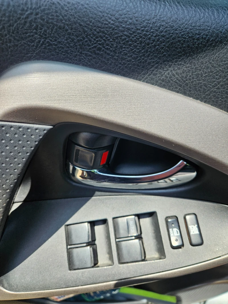 Toyota Rav4, снимка 9 - Автомобили и джипове - 52131501
