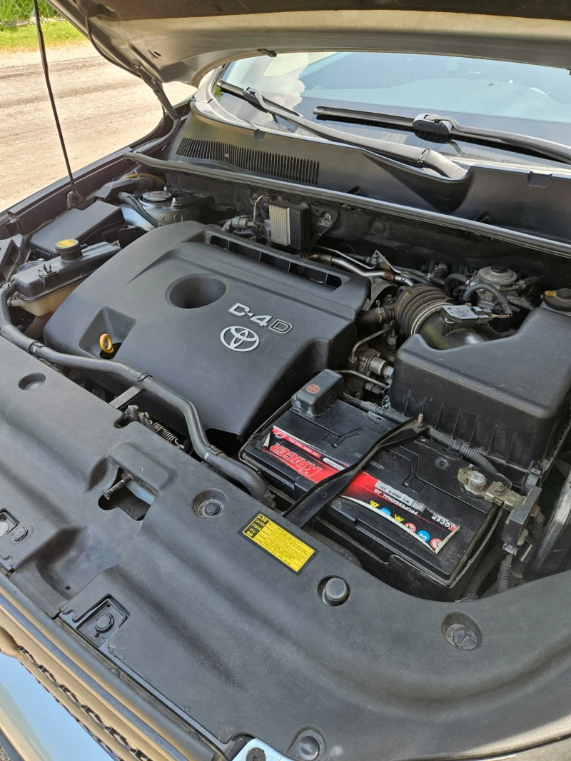 Toyota Rav4, снимка 15 - Автомобили и джипове - 52131501