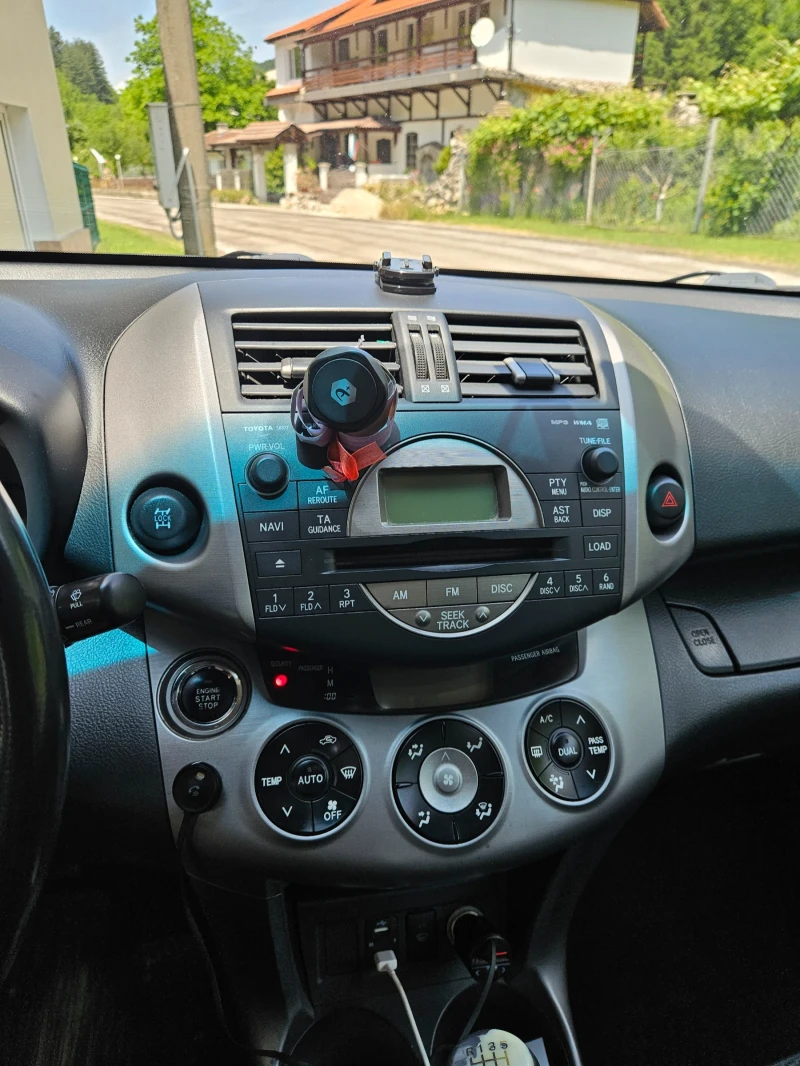 Toyota Rav4, снимка 11 - Автомобили и джипове - 52131501