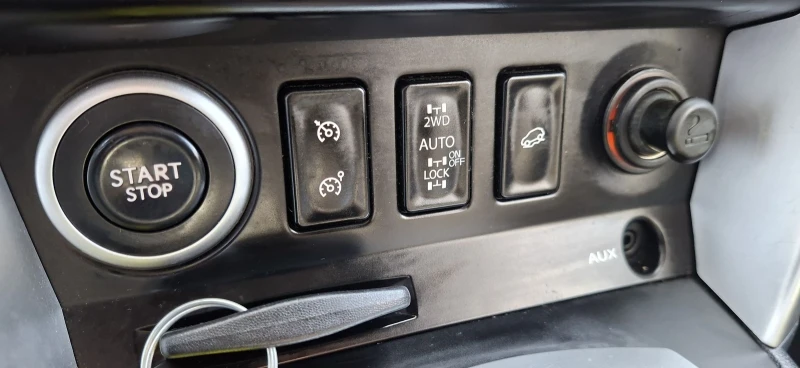 Renault Koleos 2.0DCI AВTOMAT, снимка 10 - Автомобили и джипове - 52088366