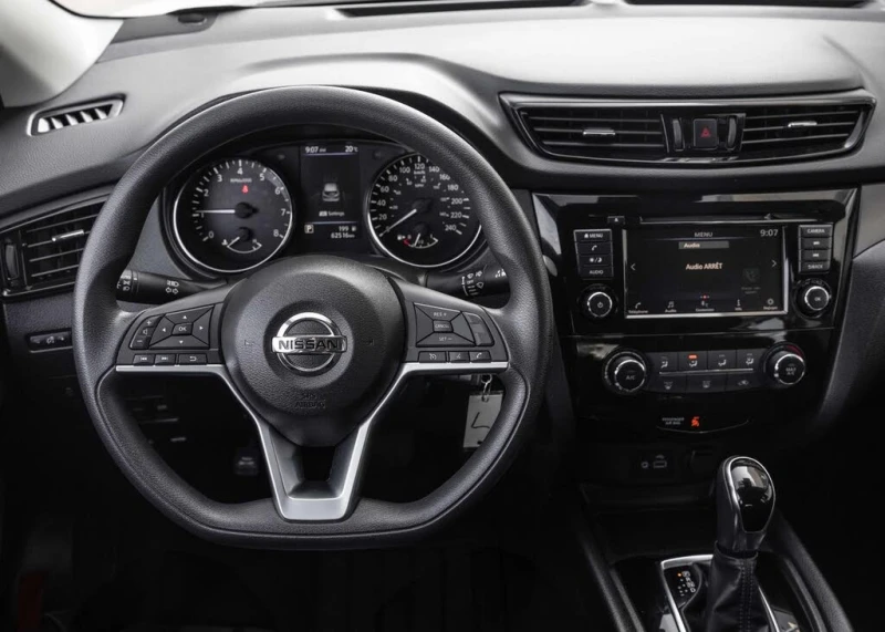 Nissan Qashqai ПОДГРЕВ* КАМЕРА* МЪРТВА ТОЧКА* ТЕМПОМАТ* , снимка 7 - Автомобили и джипове - 52312018