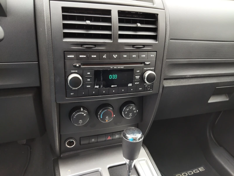 Dodge Nitro 2, 8d 177ps 4x4 AUTOMATIC, снимка 10 - Автомобили и джипове - 52330968