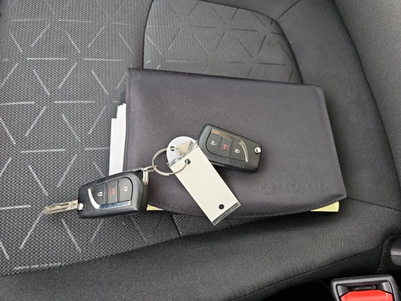 Toyota Rav4 * LE * CARFAX * ЦЕНА ДО БЪЛГАРИЯ, снимка 14 - Автомобили и джипове - 53022947