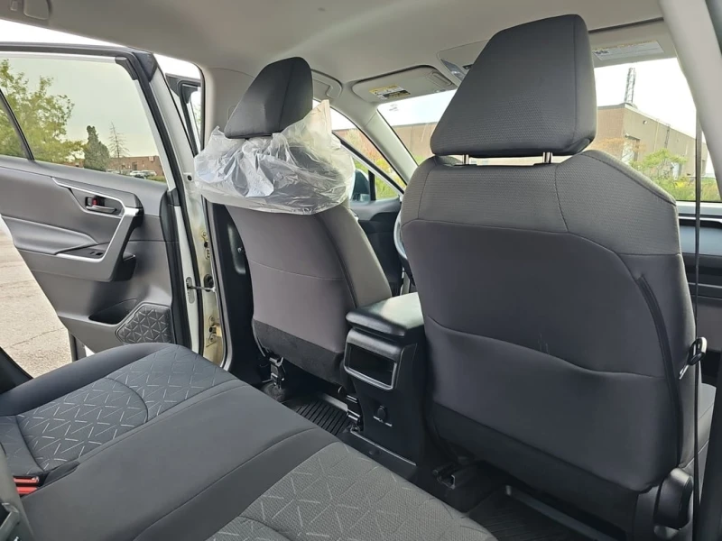 Toyota Rav4 * LE * CARFAX * ЦЕНА ДО БЪЛГАРИЯ, снимка 16 - Автомобили и джипове - 53022947