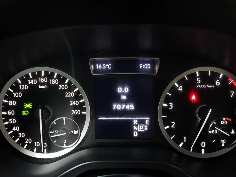 Infiniti Q30 2.0 Automatic, снимка 10 - Автомобили и джипове - 55597633