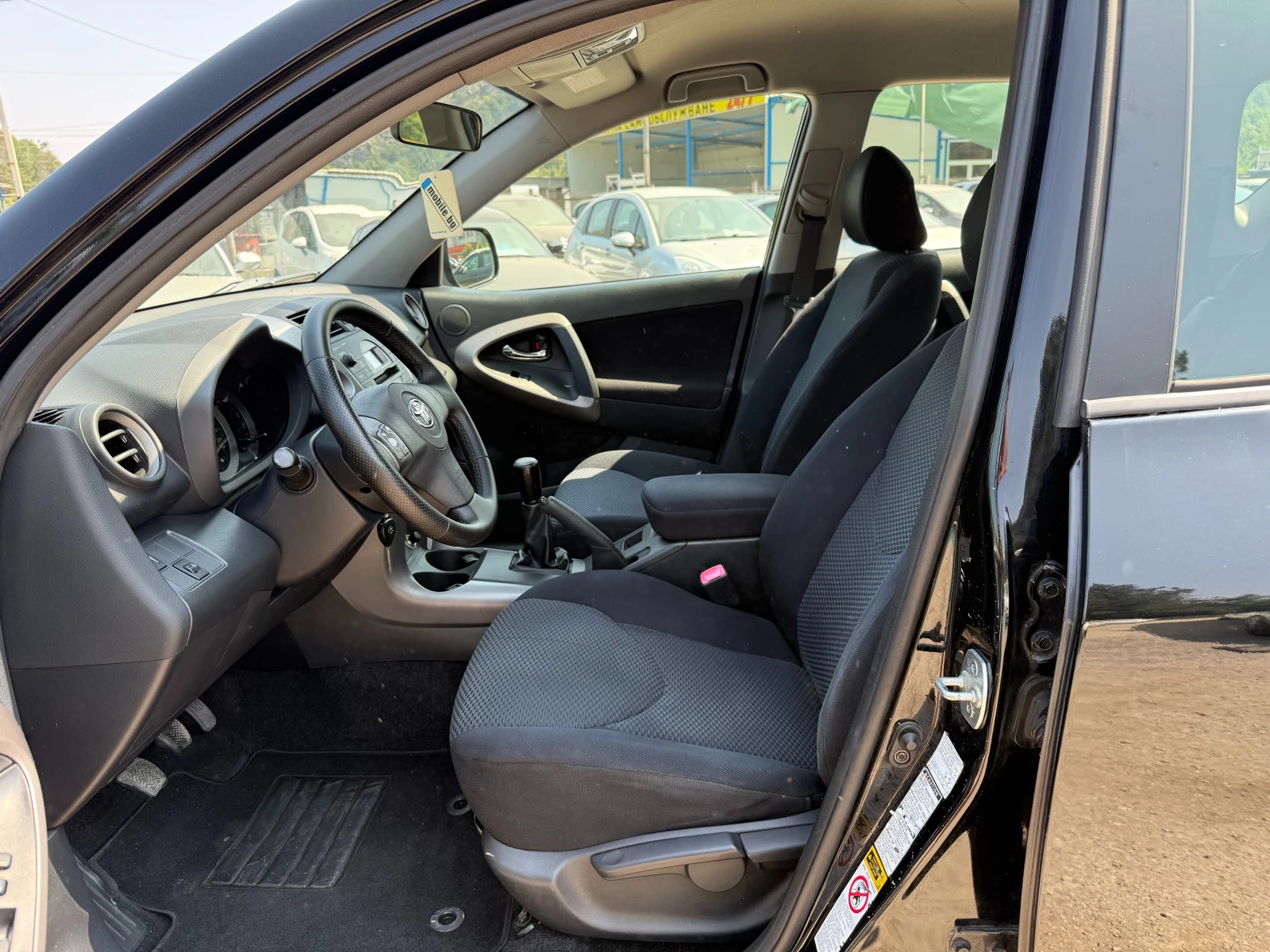 Toyota Rav4 2.0i-Luxury-4X4-150hp - изображение 10