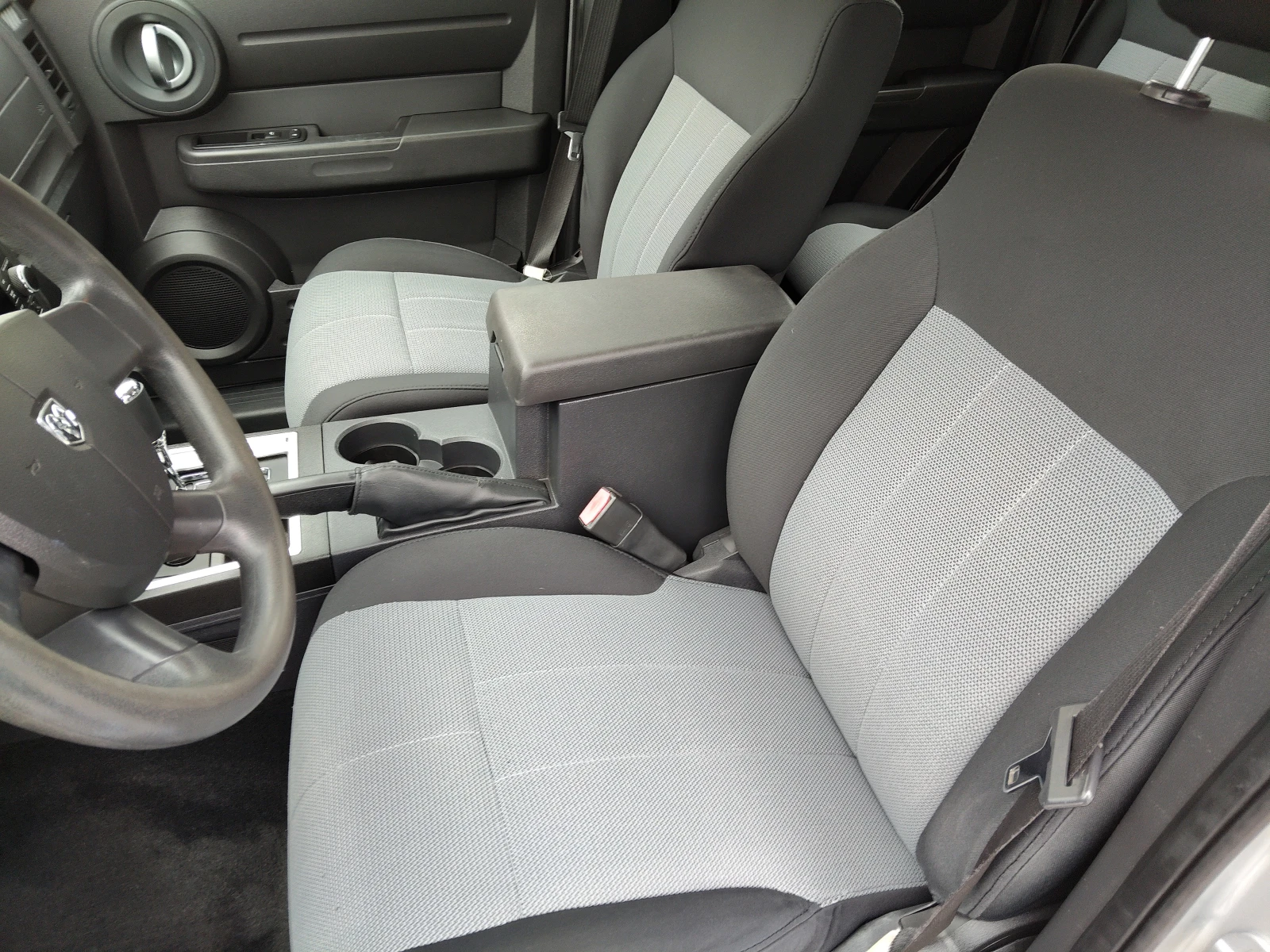 Dodge Nitro 2, 8d 177ps 4x4 AUTOMATIC - изображение 7