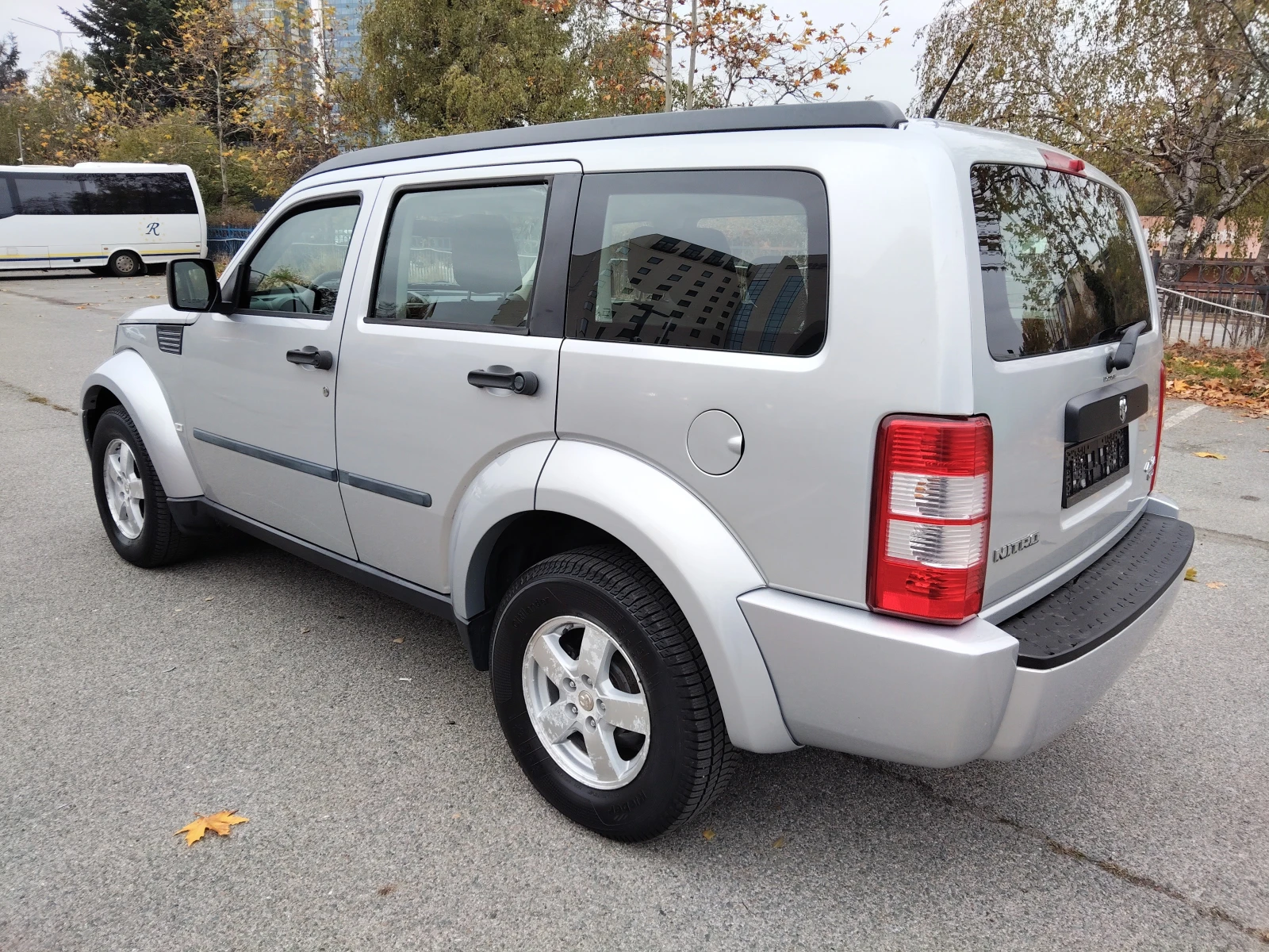 Dodge Nitro 2, 8d 177ps 4x4 AUTOMATIC - изображение 5