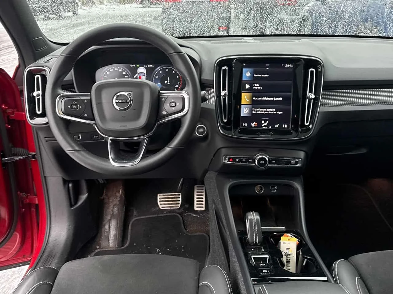 Volvo XC40 R Design  CARFAX, снимка 9 - Автомобили и джипове - 53829765