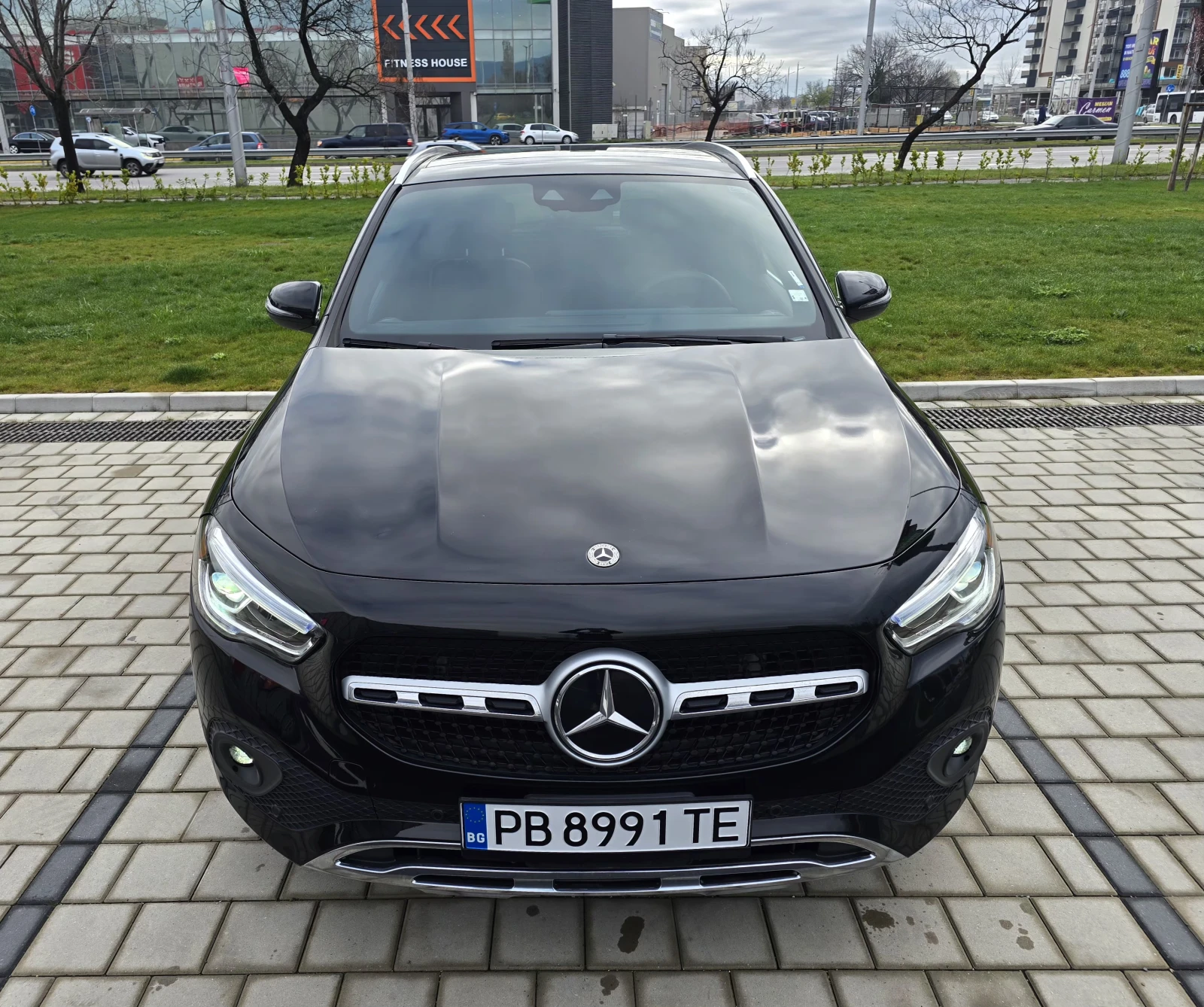 Mercedes-Benz GLA 250 4MATIC, снимка 2 - Автомобили и джипове - 54079851