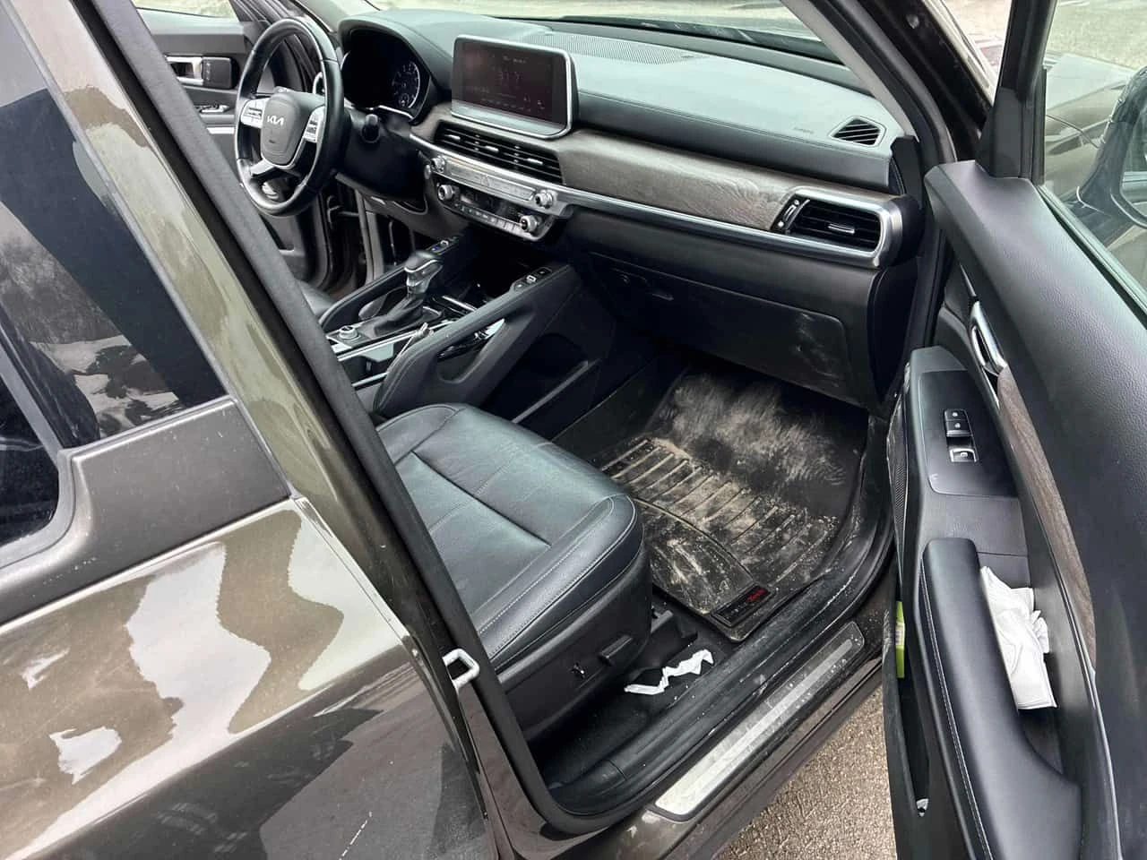 Kia Telluride * AWD * PANO* KEYLESS* ПОДГРЕВ* , снимка 13 - Автомобили и джипове - 54145032