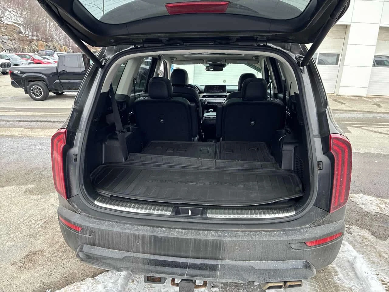 Kia Telluride * AWD * PANO* KEYLESS* ПОДГРЕВ* , снимка 12 - Автомобили и джипове - 54145032
