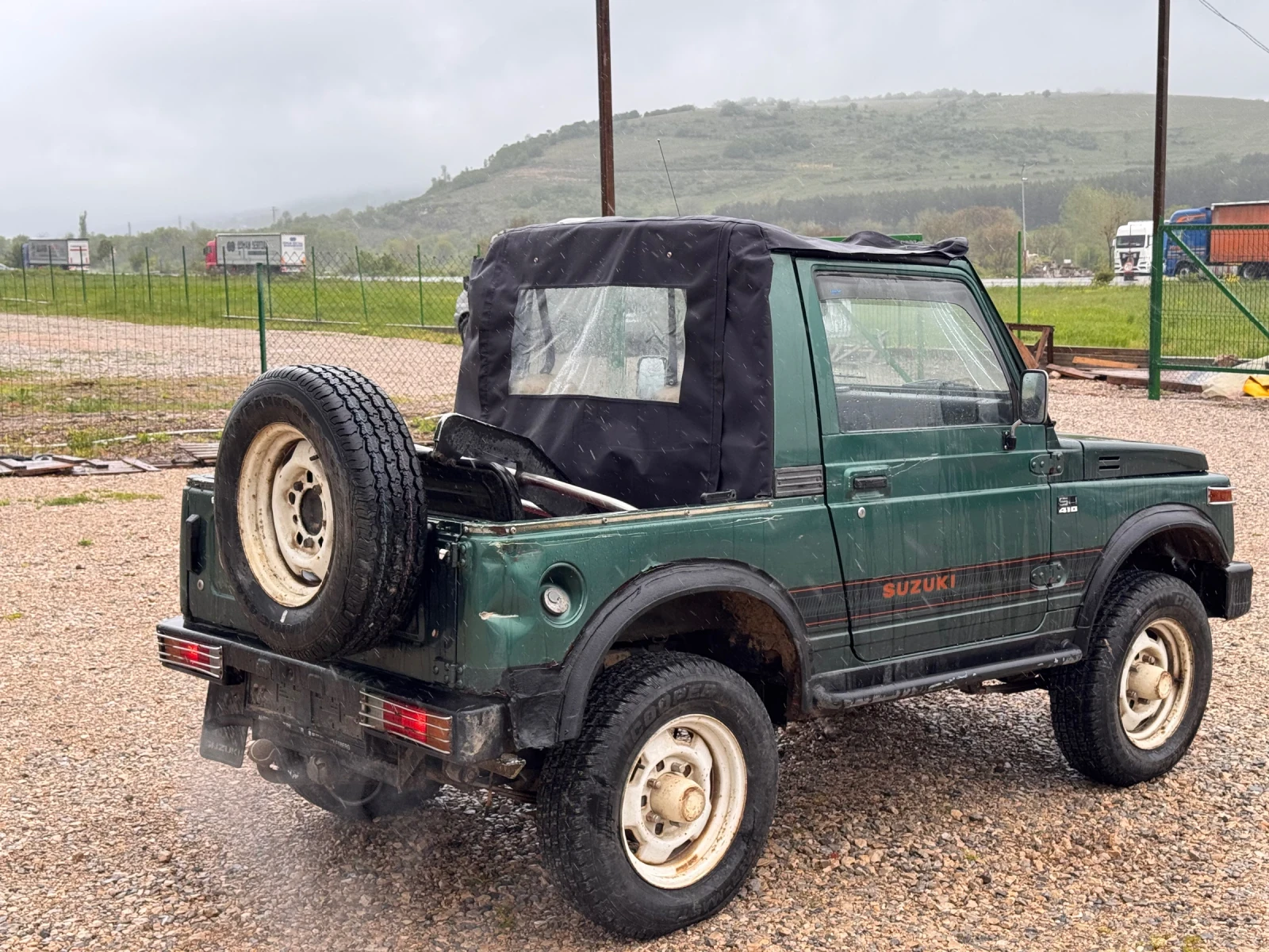 Suzuki Samurai, снимка 3 - Автомобили и джипове - 54365996