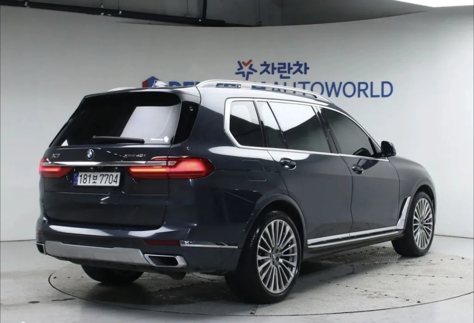 BMW X7 АВТОКРЕДИТ* HUD* 360* ТЕЛЕВИЗОРИ* ОБДУХВАНЕ* ДИСТР, снимка 2 - Автомобили и джипове - 54761034