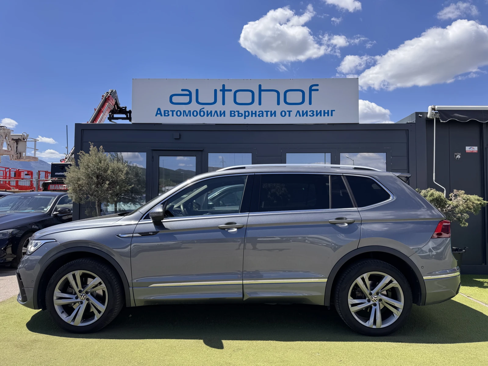 VW Tiguan R Line/2.0TDI/193К.С./7АТ/6+ 1/ALLSPACE, снимка 2 - Автомобили и джипове - 55291343