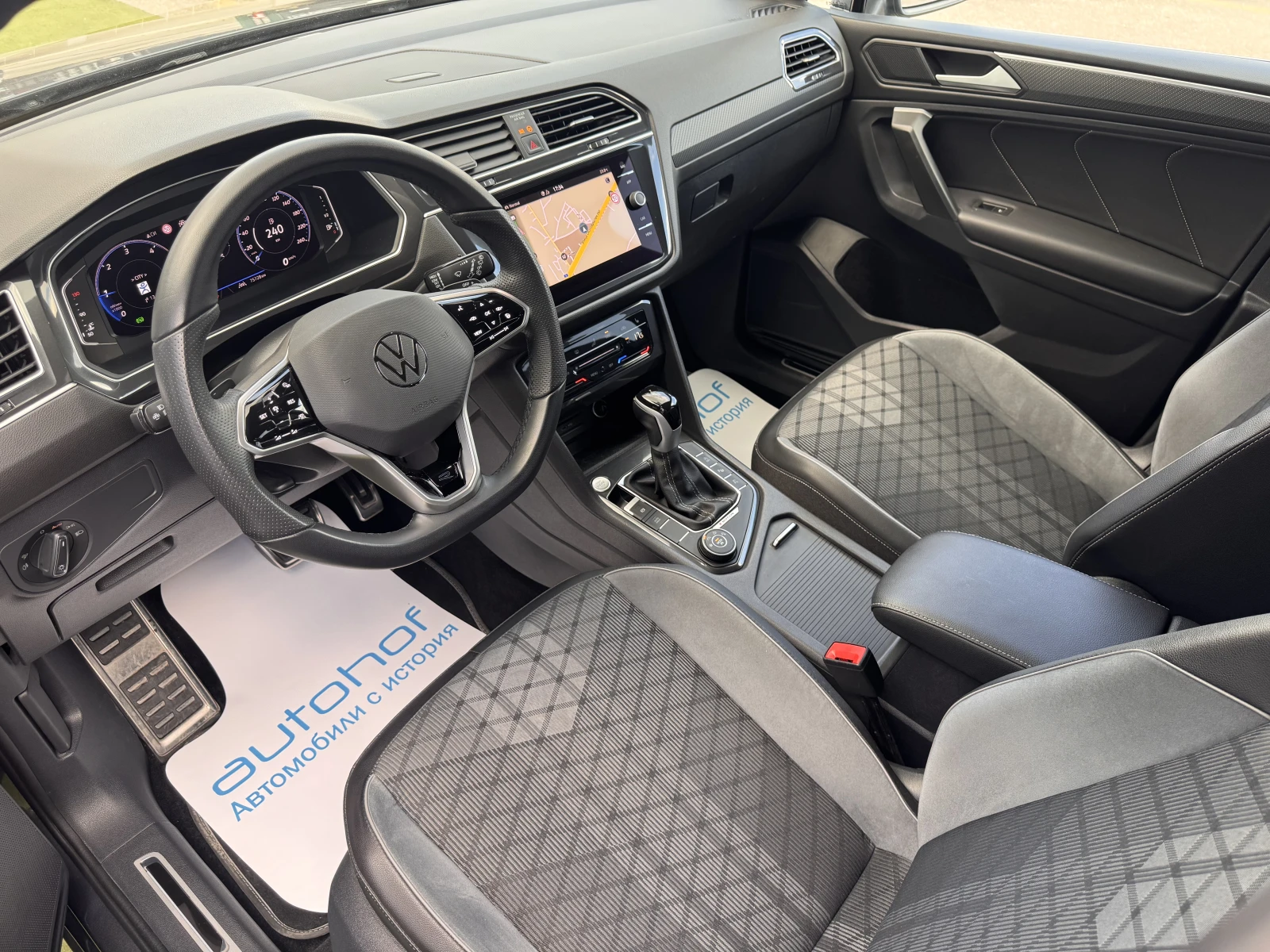 VW Tiguan R Line/2.0TDI/193К.С./7АТ/6+ 1/ALLSPACE, снимка 7 - Автомобили и джипове - 55291343