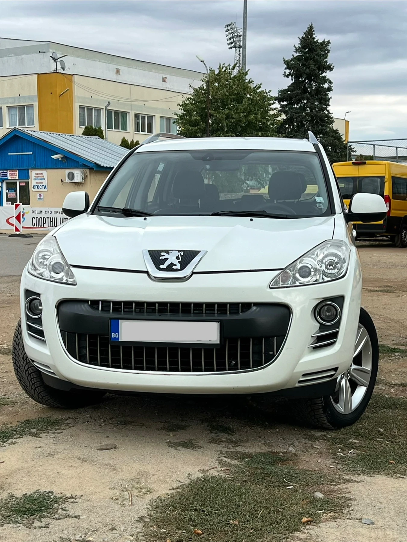 Peugeot 4007 2.2hdi Facelift, снимка 2 - Автомобили и джипове - 56046436