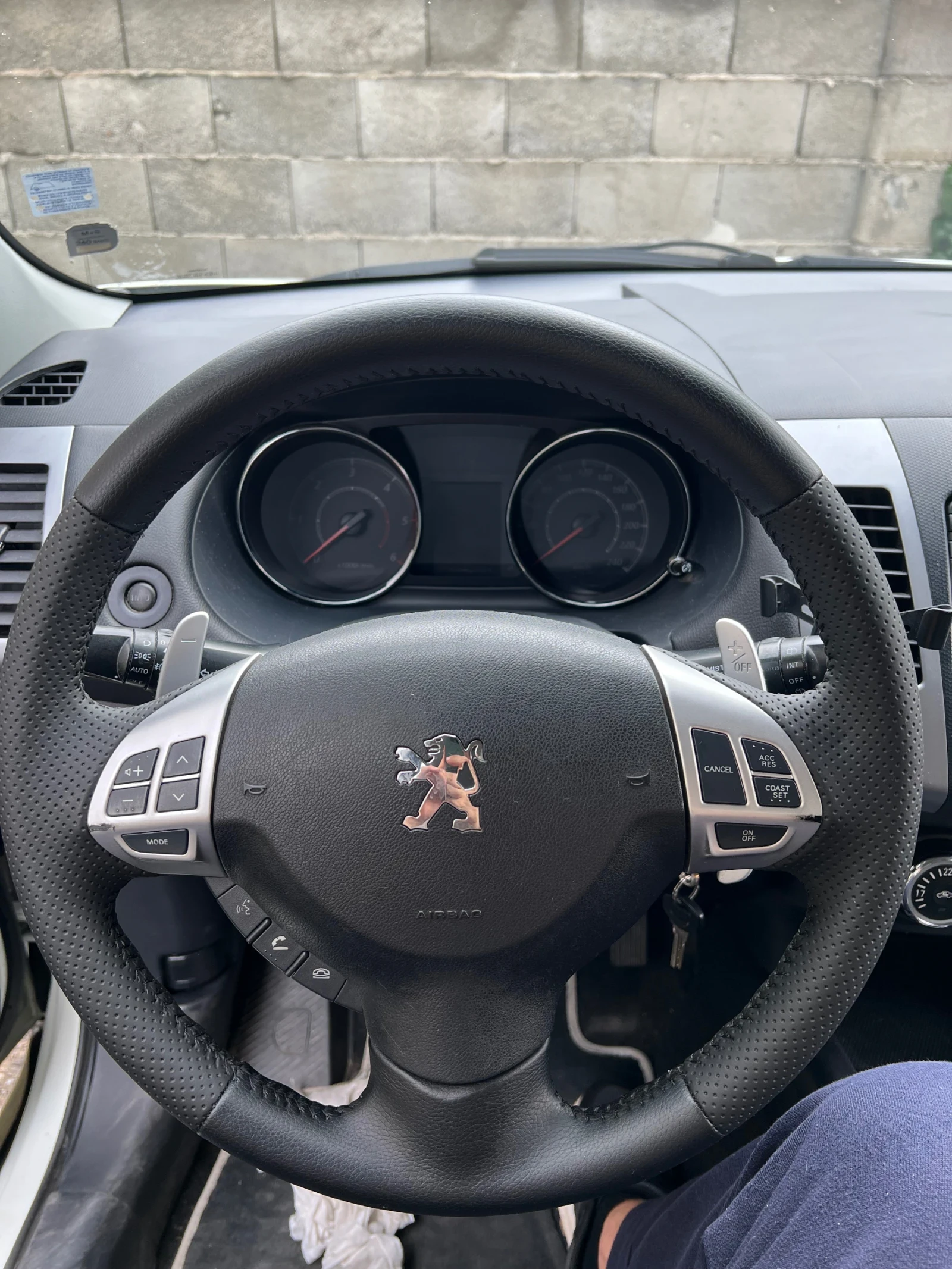 Peugeot 4007 2.2hdi Facelift, снимка 9 - Автомобили и джипове - 56046436