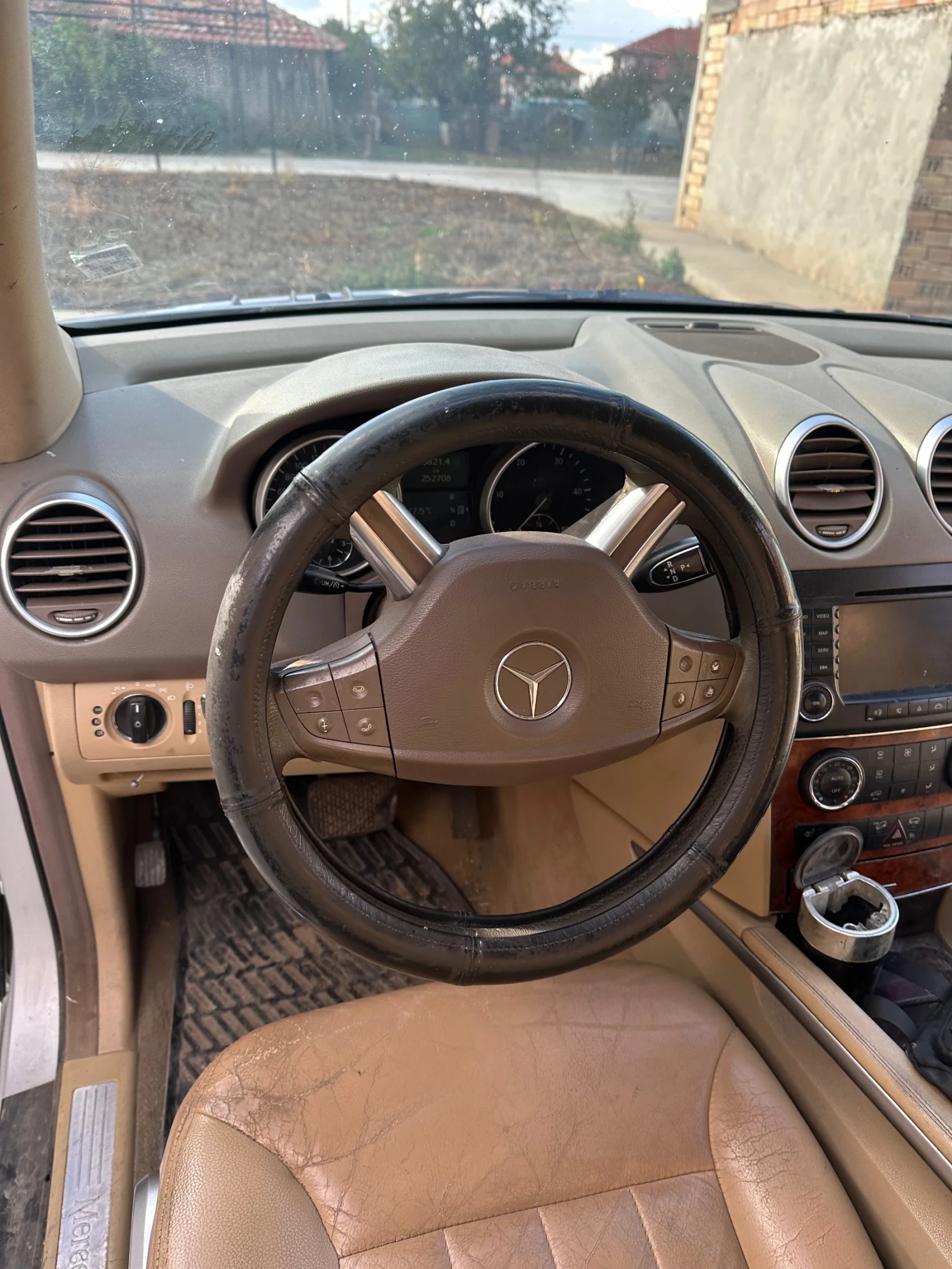 Mercedes-Benz ML 320, снимка 7 - Автомобили и джипове - 56534567