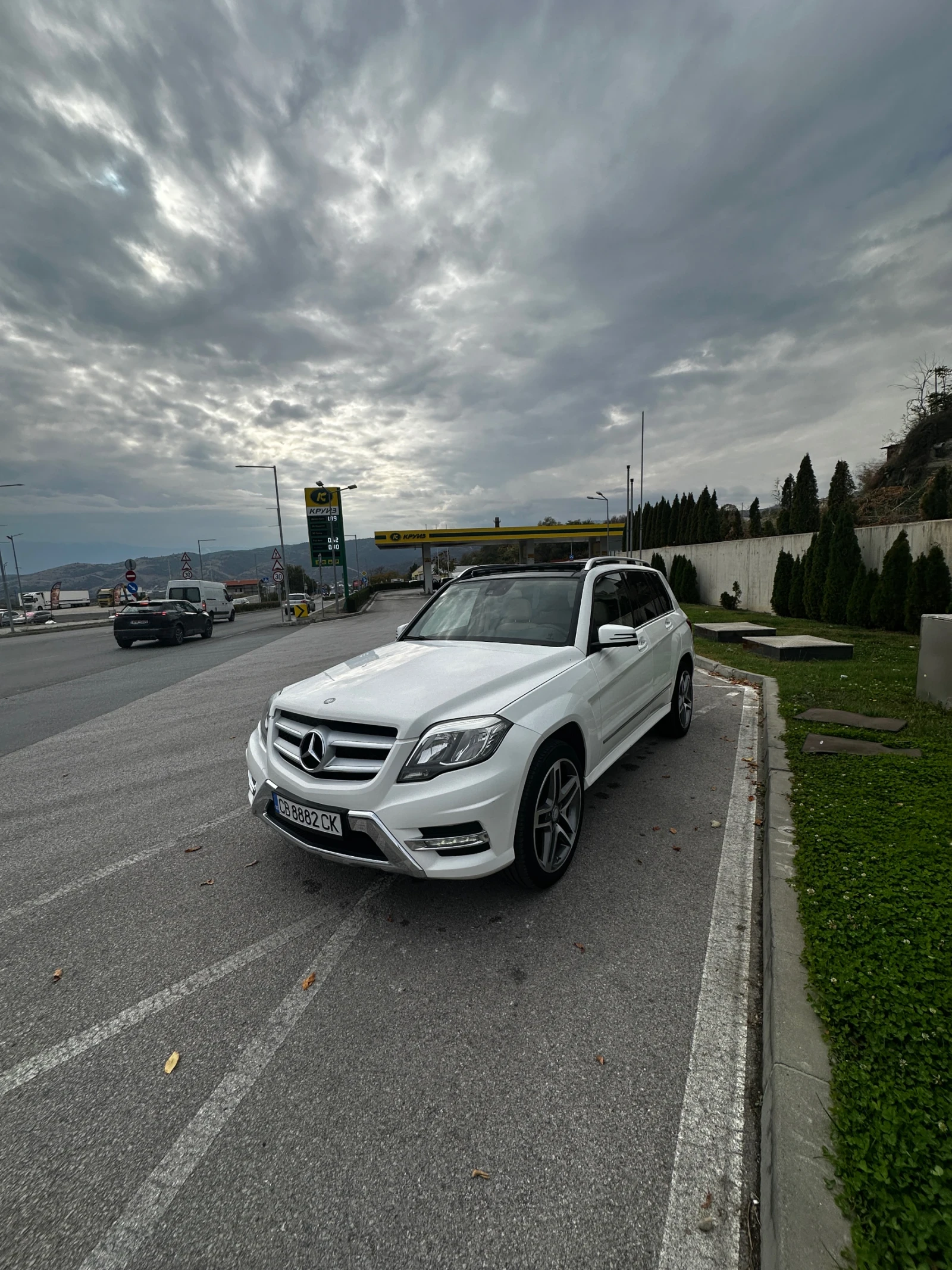 Mercedes-Benz GLK 350 AMG, снимка 2 - Автомобили и джипове - 56657474