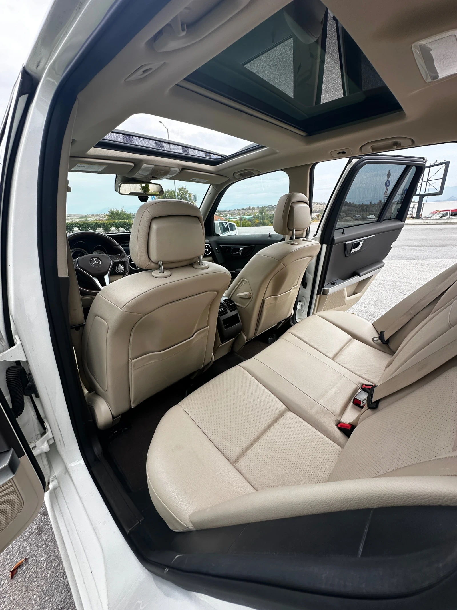 Mercedes-Benz GLK 350 AMG, снимка 13 - Автомобили и джипове - 56657474