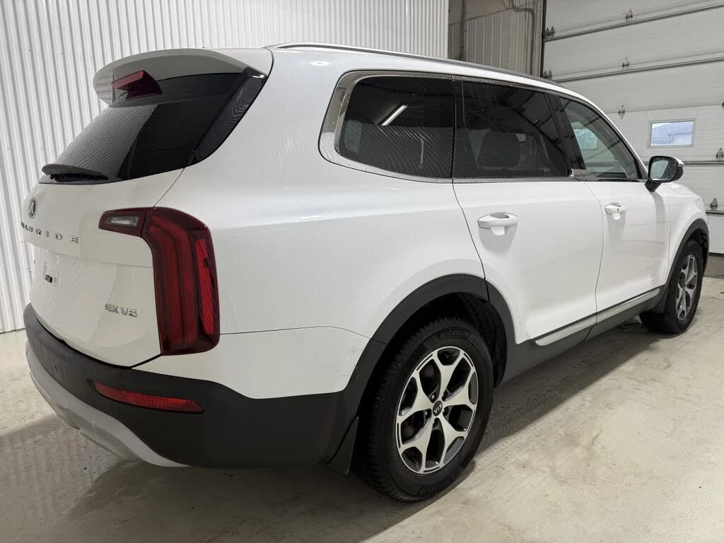 Kia Telluride 3.8 AWD* ПОДГРЕВИ* ШИБИДАХ* КАМЕРИ* КРАЙНА ЦЕНА* , снимка 2 - Автомобили и джипове - 56735249