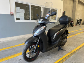 Honda Sh 300i SPORT, ABS. Като нов, снимка 2 - Мотоциклети и мототехника - 43938539