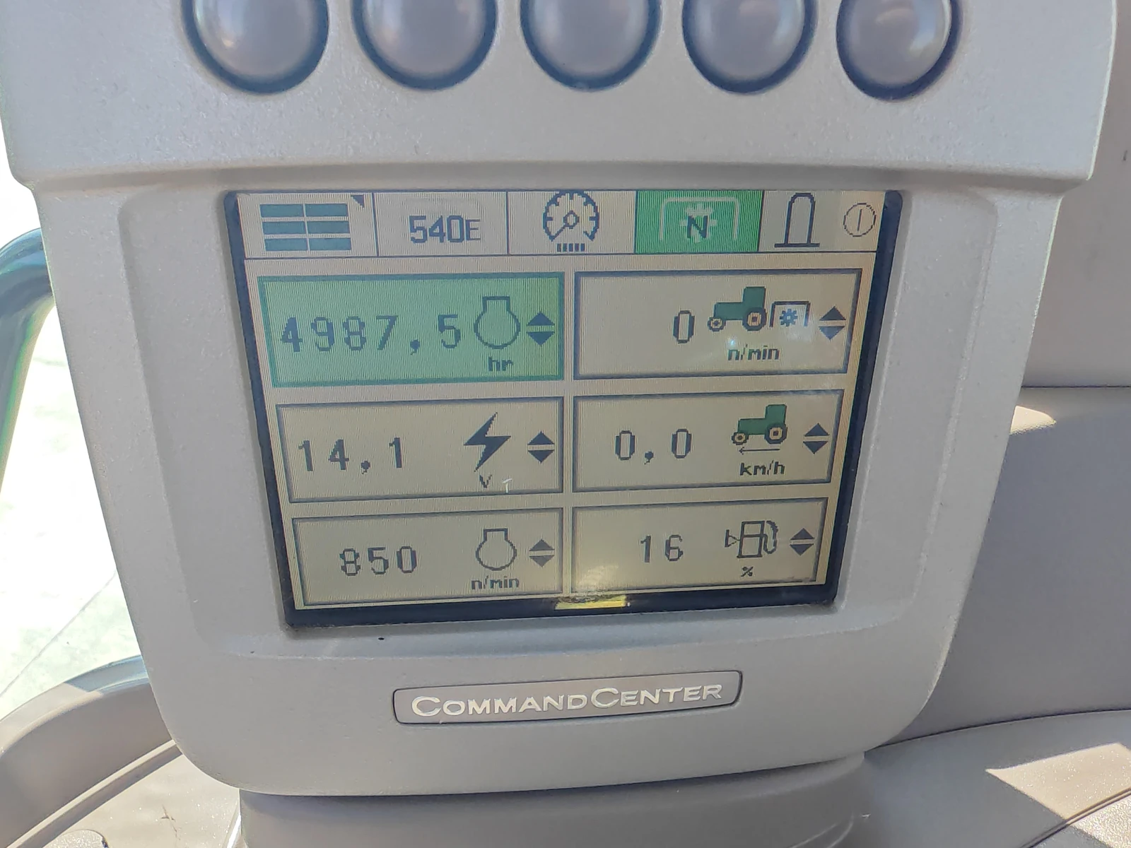 Трактор John Deere 6630 Premium , снимка 14 - Селскостопанска техника - 55946303