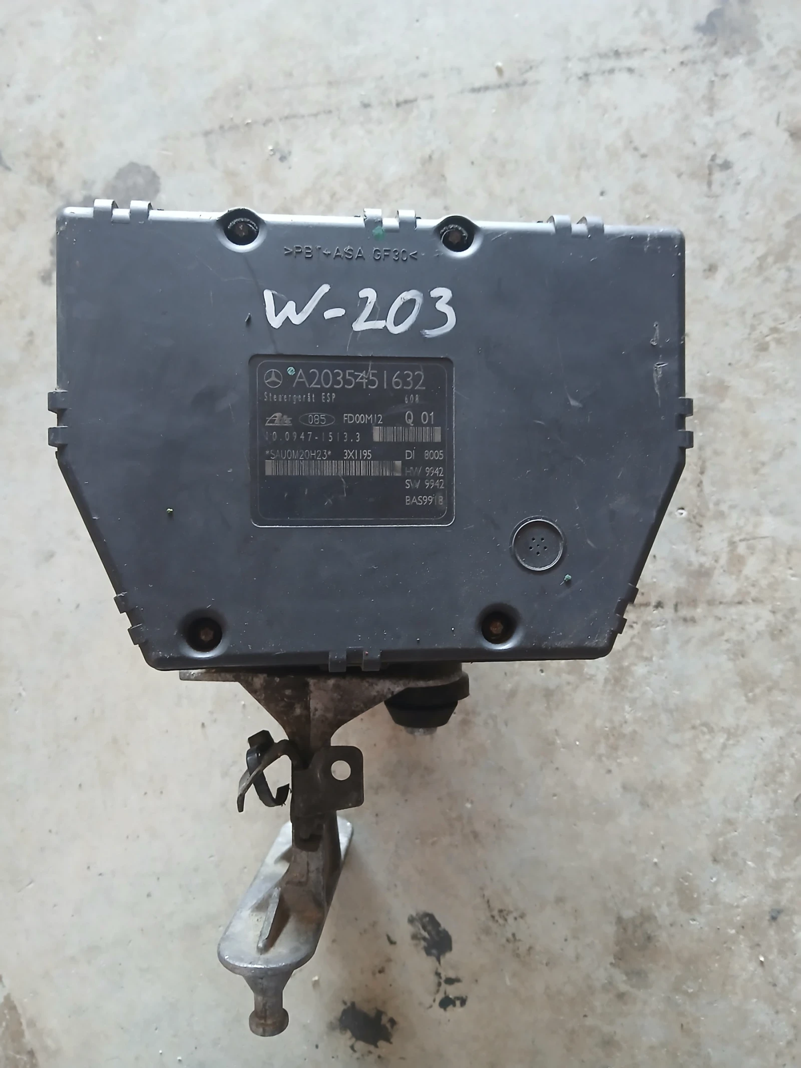 A2035451632 ABS помпа Mercedes W203 , снимка 2 - Части - 54942724
