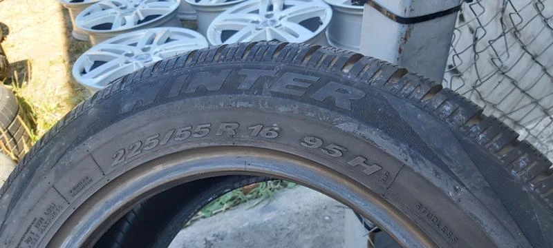 Гуми Зимни 225/55R16, снимка 5 - Гуми и джанти - 33938269