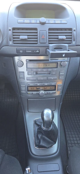 Toyota Avensis 2.0 D4D - 2250 € / 4400.62 лв. - 68844678 11