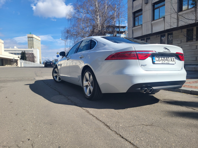 Jaguar Xf 2.0D, снимка 3 - Автомобили и джипове - 46270158