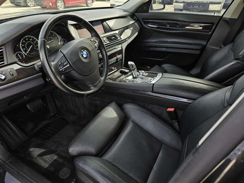 BMW 740 LONG Лизинг, снимка 6 - Автомобили и джипове - 46777358