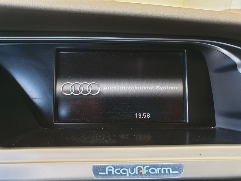 Audi A4 2.0TDI AUTOMAT кожа, снимка 10 - Автомобили и джипове - 45454974