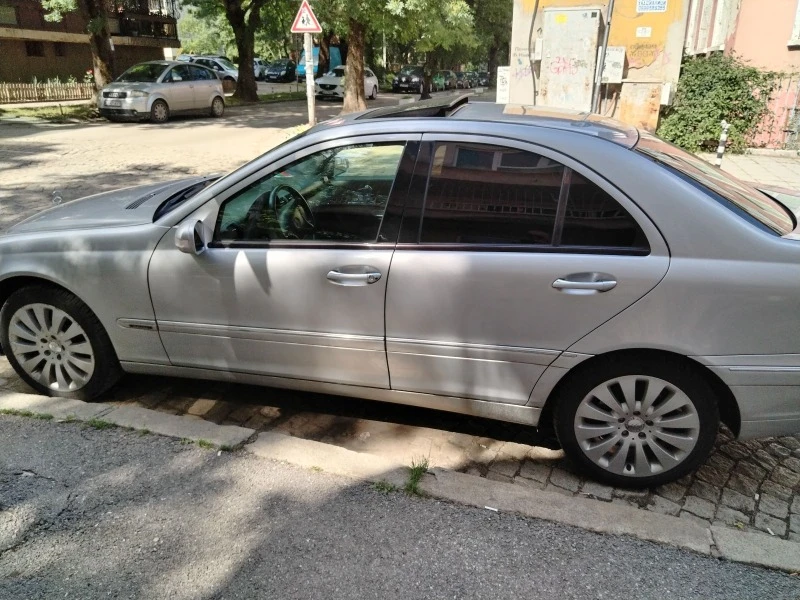 Mercedes-Benz C 320 4 matic, снимка 2 - Автомобили и джипове - 47317160