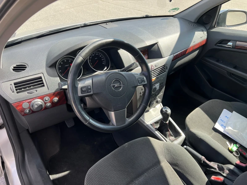 Opel Astra 1.6 БЕНЗИН, снимка 5 - Автомобили и джипове - 47420982