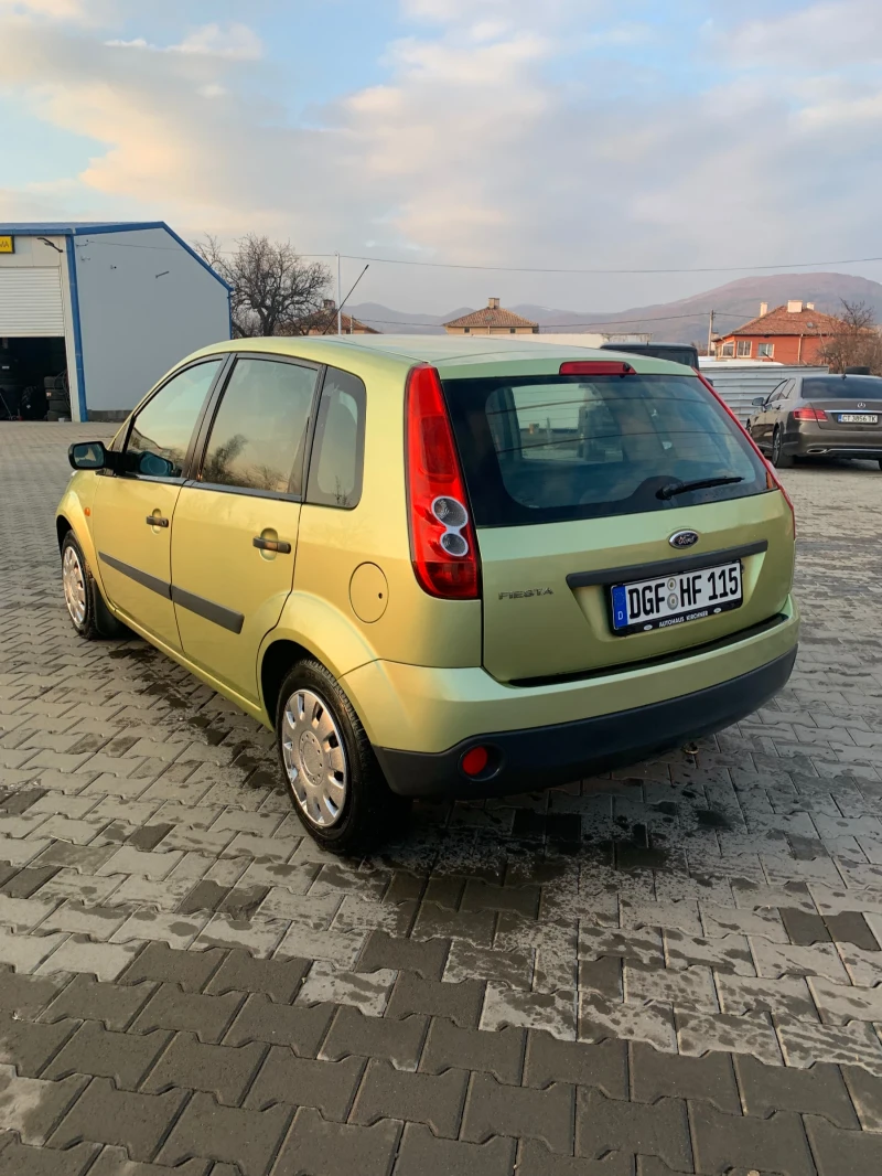 Ford Fiesta 1.3 КЛИМАТИК, снимка 5 - Автомобили и джипове - 49262125