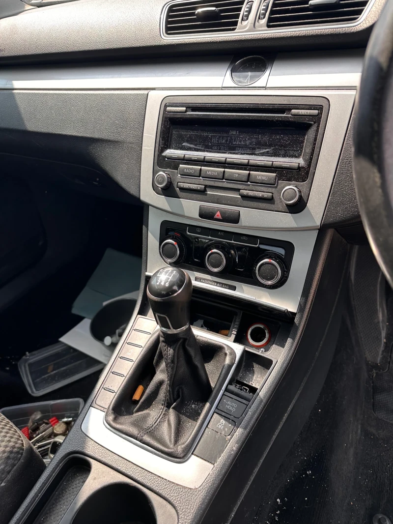VW Passat 2.0tdi CFF, снимка 8 - Автомобили и джипове - 51899841