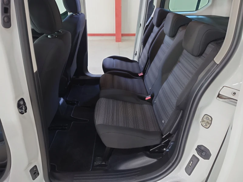 Opel Combo  Life 1.5 Edition, снимка 10 - Автомобили и джипове - 50999263