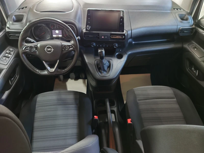 Opel Combo  Life 1.5 Edition, снимка 11 - Автомобили и джипове - 50999263