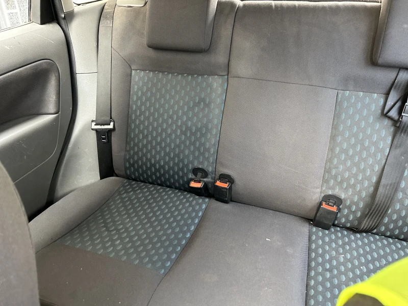 Ford Fiesta 1.4, снимка 8 - Автомобили и джипове - 52668366